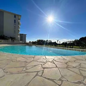 Il Gioiello : 2 Pers, Clim, Piscine, Parking , Antibes Francia